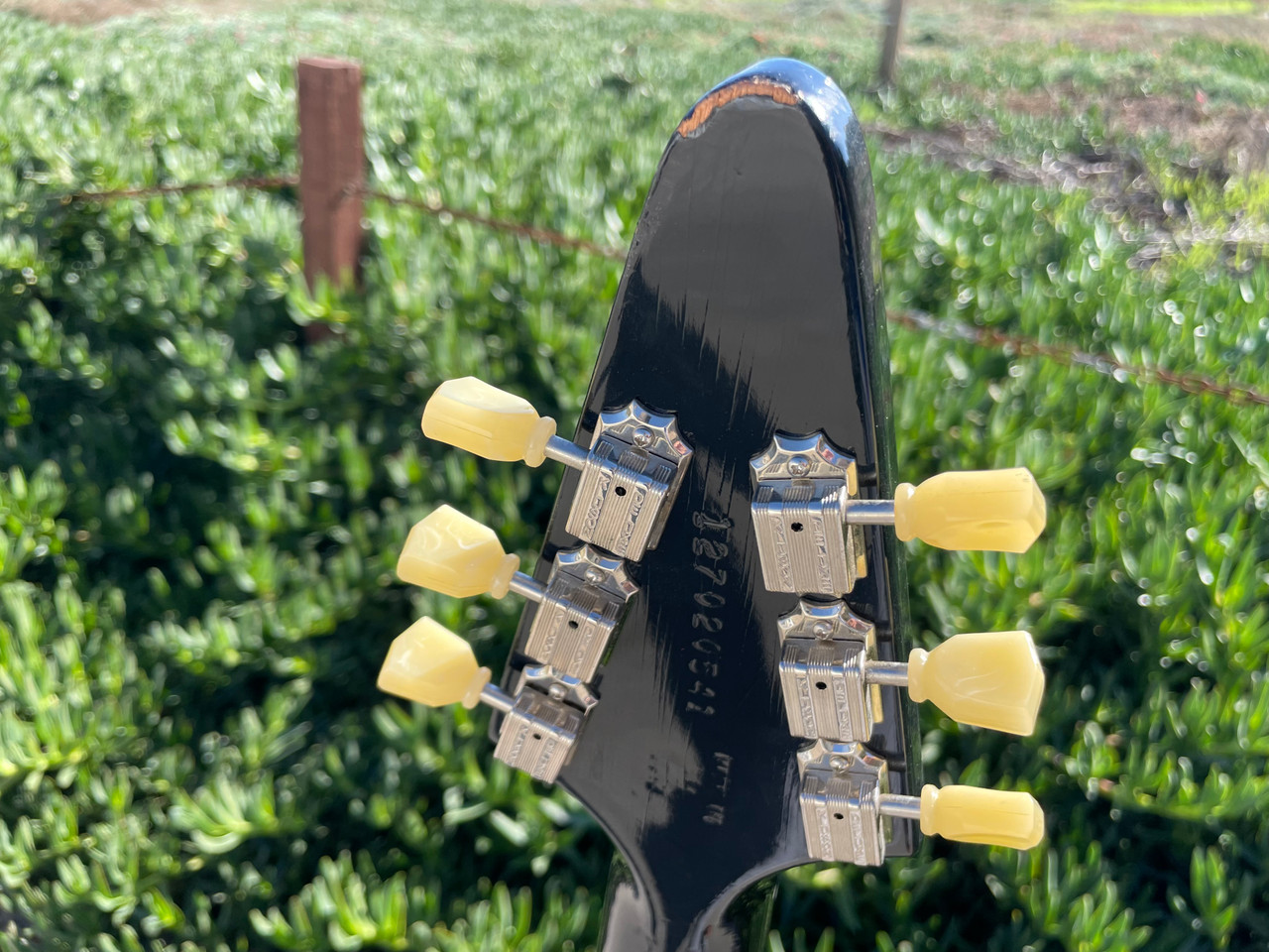 Gibson Flying V ’67 Reissue BLACK ON BLACK SOLD